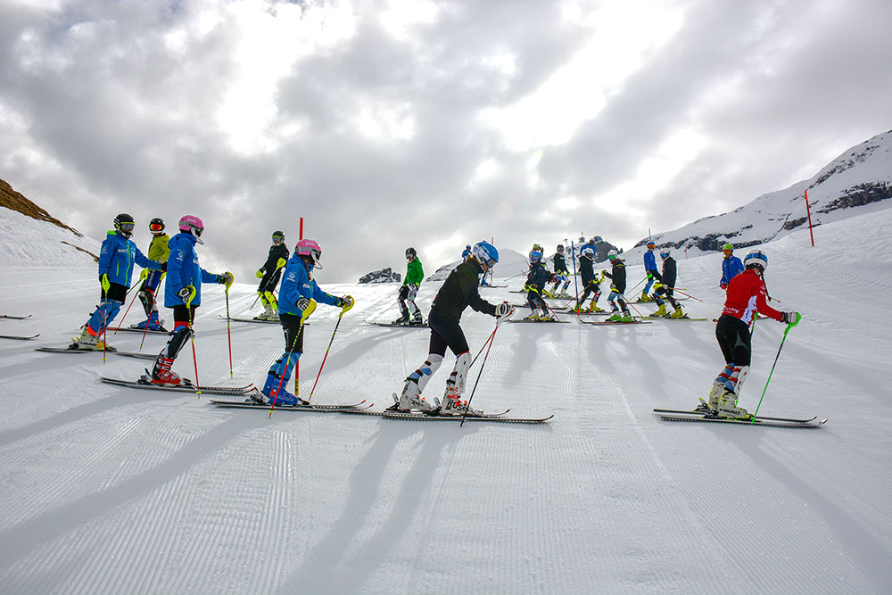 Alpin Athleten auf der Piste